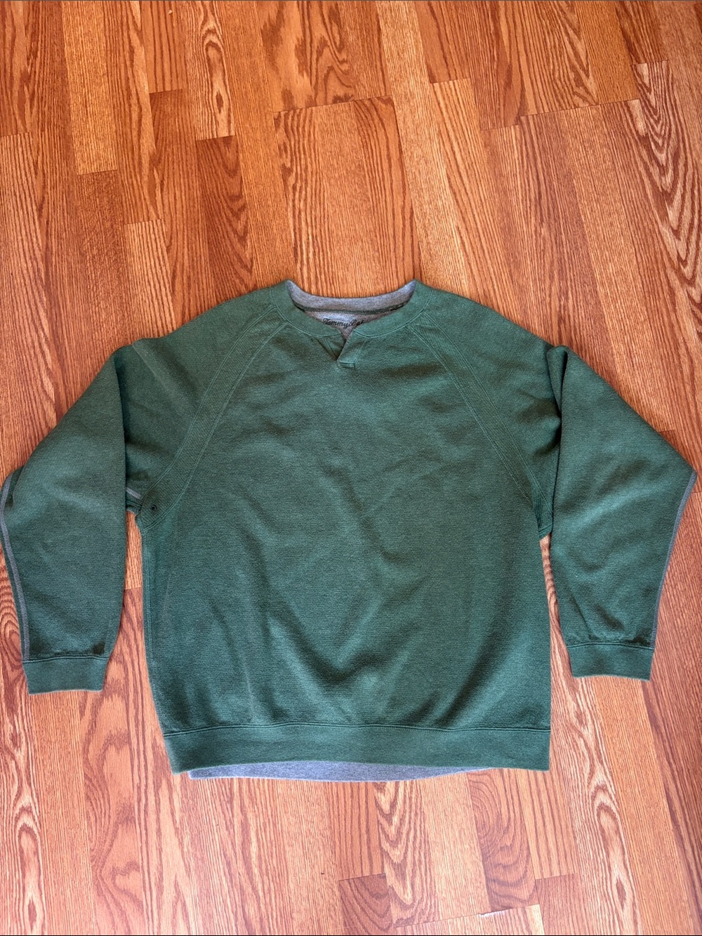Tommy Bahama Forest Green Crewneck Sweatshirt